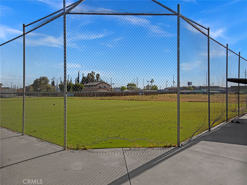 9040 Sunland Boulevard Property Photo 16