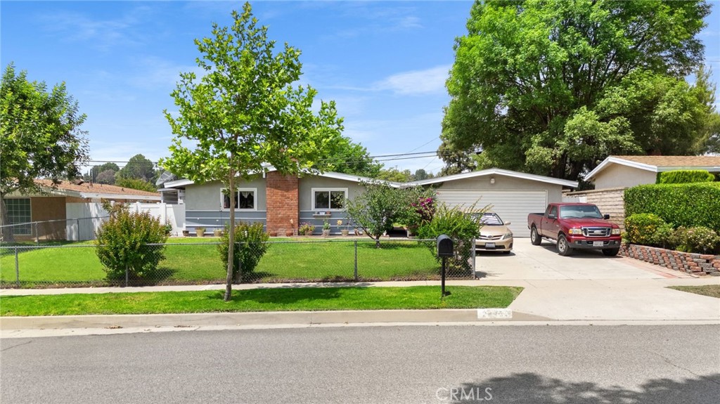 27439 Santa Clarita Road Property Photo 1