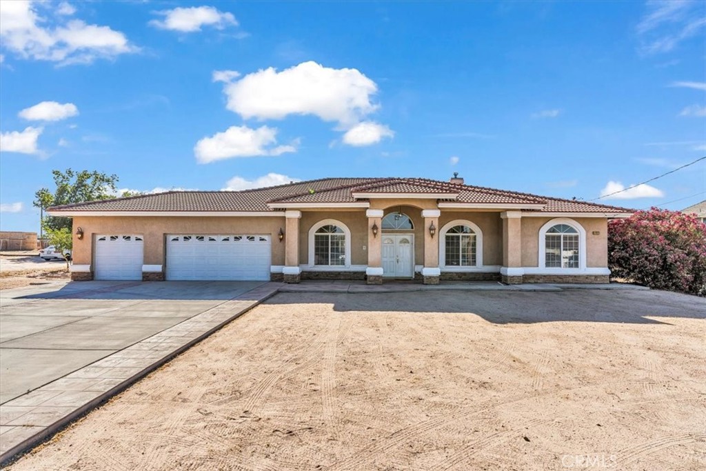 17322 Danbury Avenue Property Photo 4