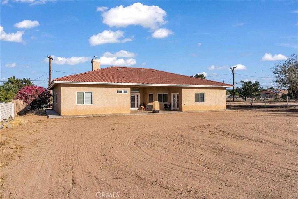 17322 Danbury Avenue Property Photo 25