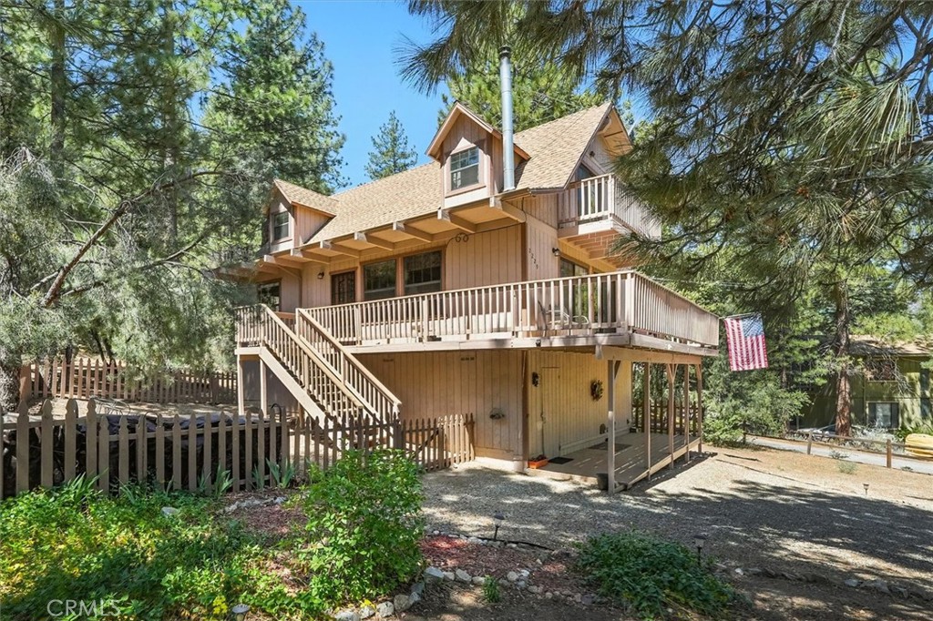 2229 Birchwood Way Property Photo 1