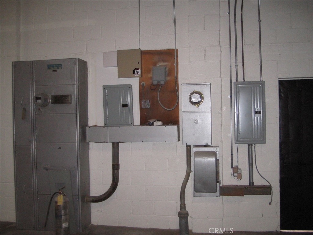 550 W Garfield Avenue Property Photo 4