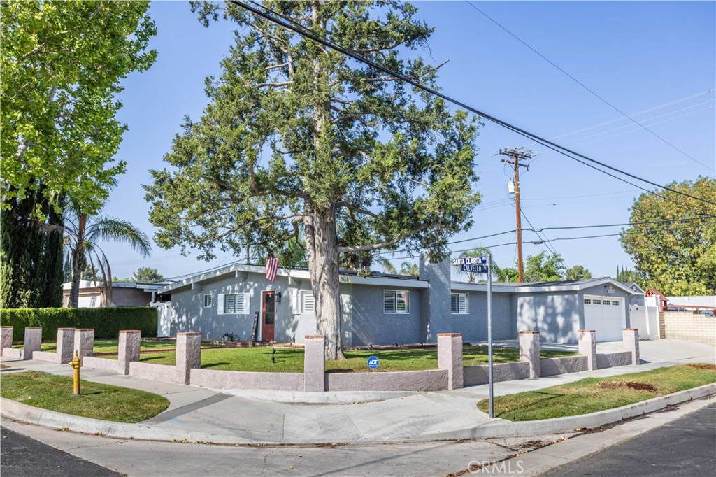 27573 Santa Clarita Road Property Photo 1