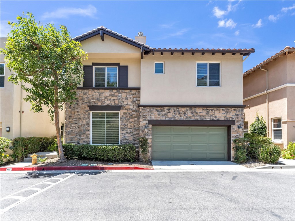 5637 Como Circle