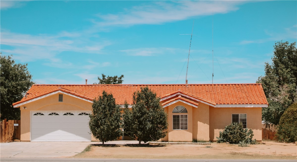 8325 Great Circle Dr Property Photo 1