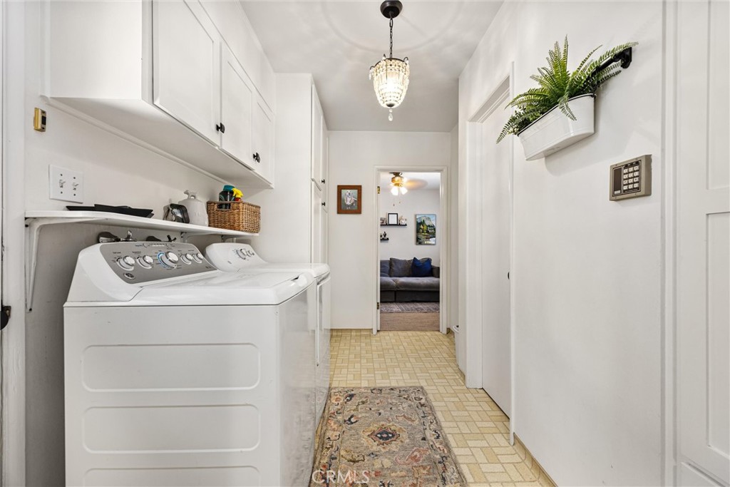 2465 Pine Street Property Photo 26