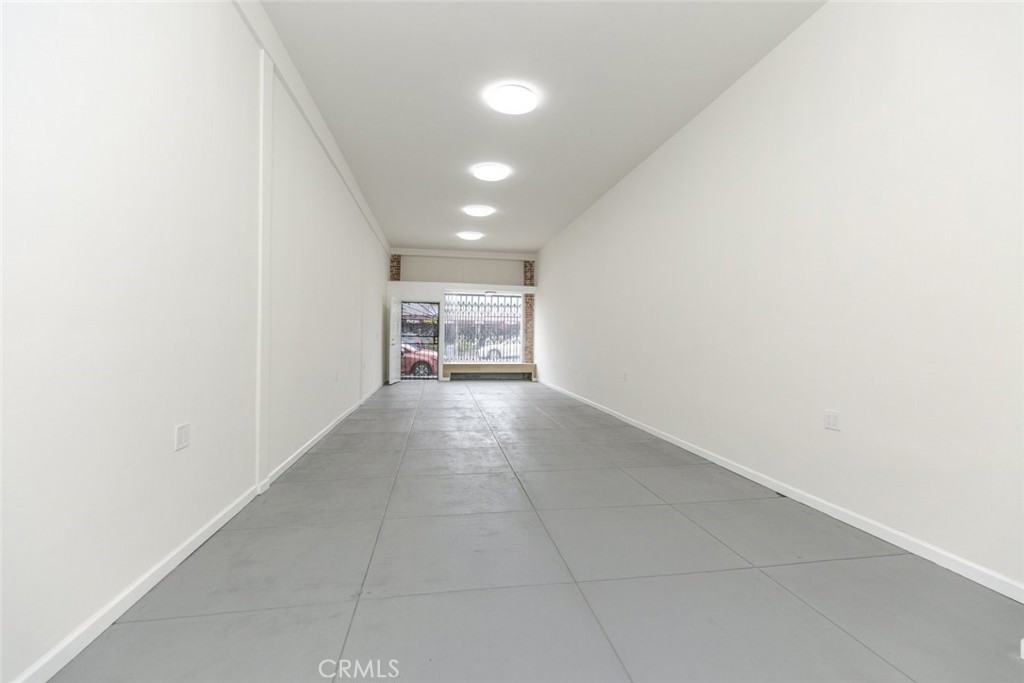 5867 Melrose Avenue Property Photo 1