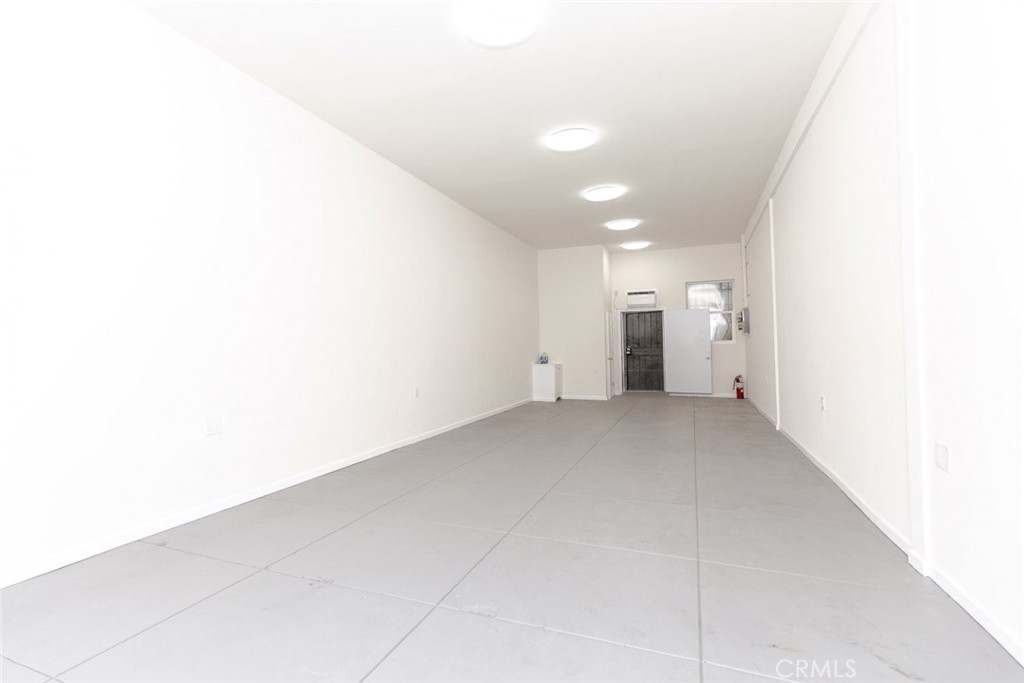 5867 Melrose Avenue Property Photo 2