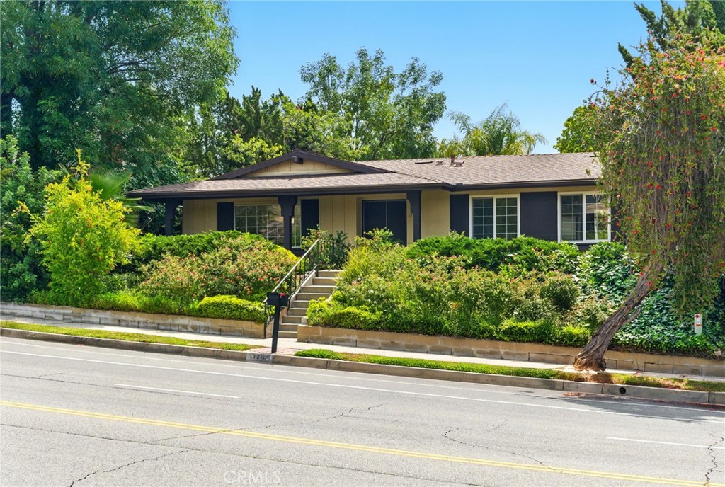 11340 Reseda Boulevard Property Photo 1