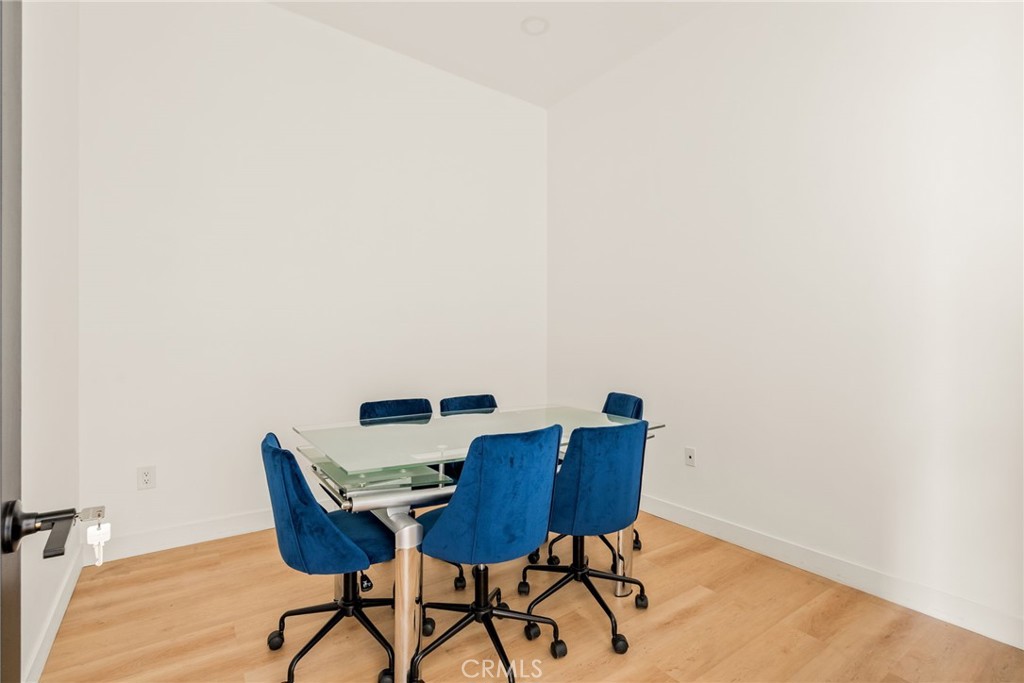 17826 Chatsworth Street Property Photo 9