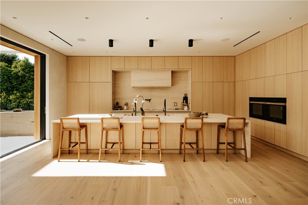 5461 Bothwell Road Property Photo 17