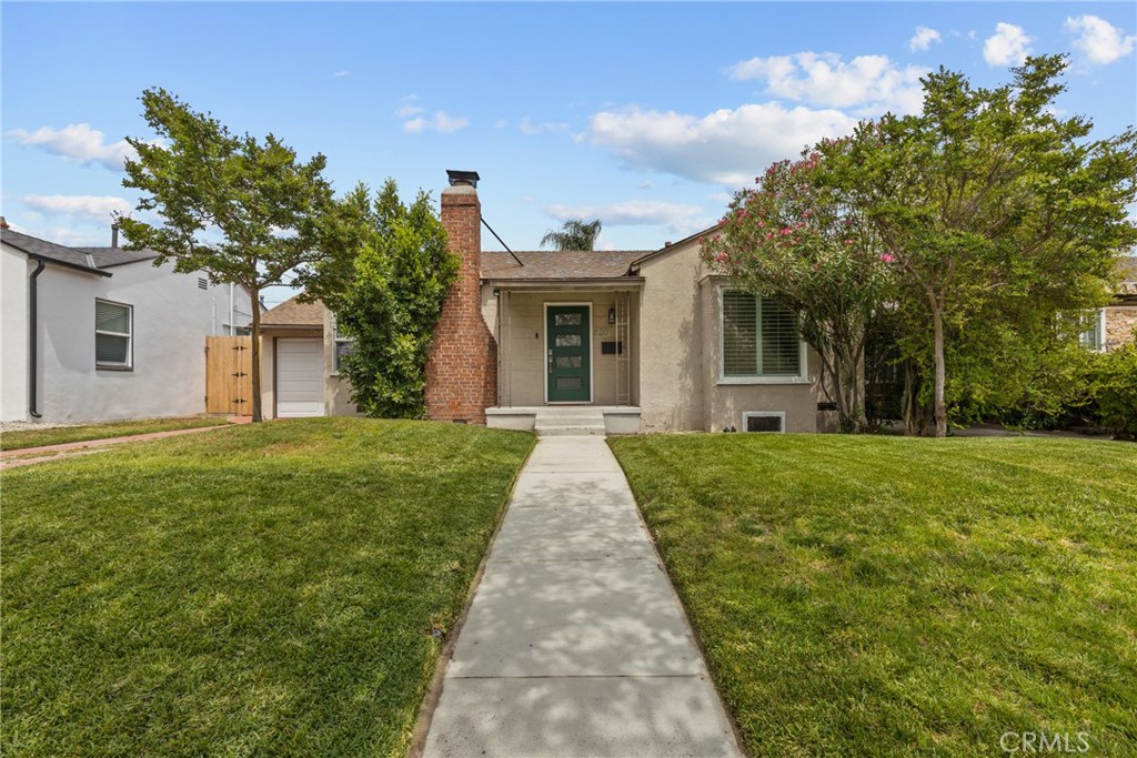 620 N Maple Street Property Photo 1
