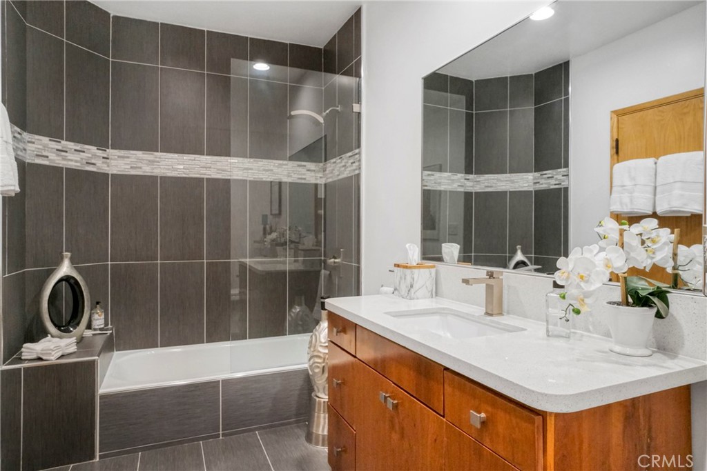 3839 Davana Road Property Photo 27