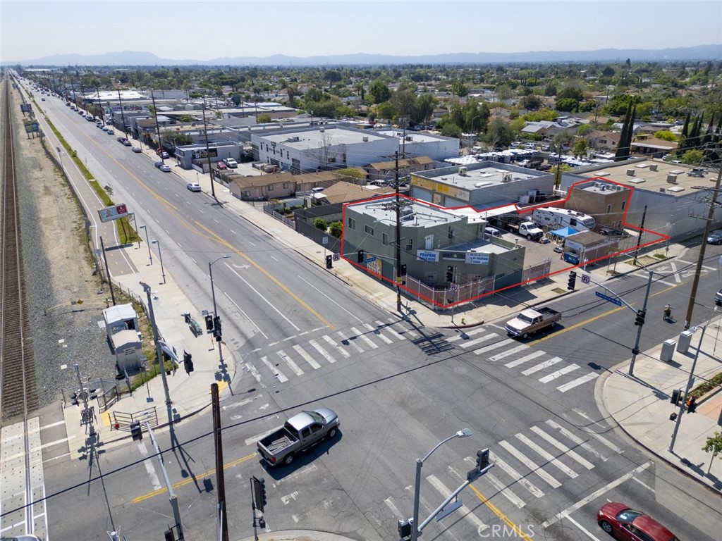 10615 San Fernando Road Property Photo 1