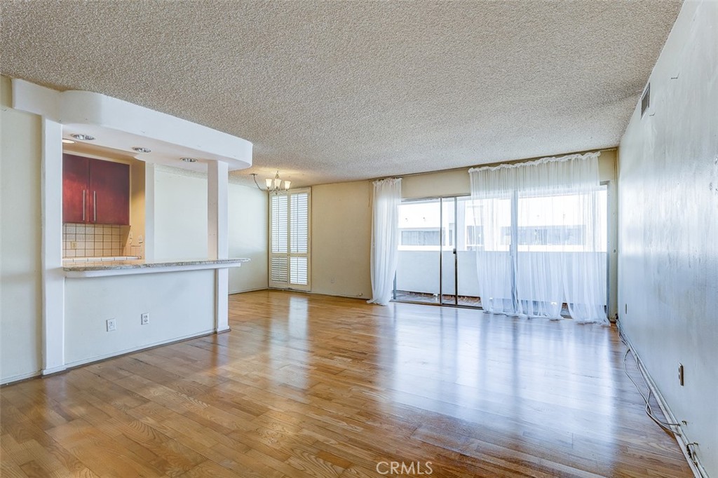 5454 Zelzah Avenue 215 Property Photo 2