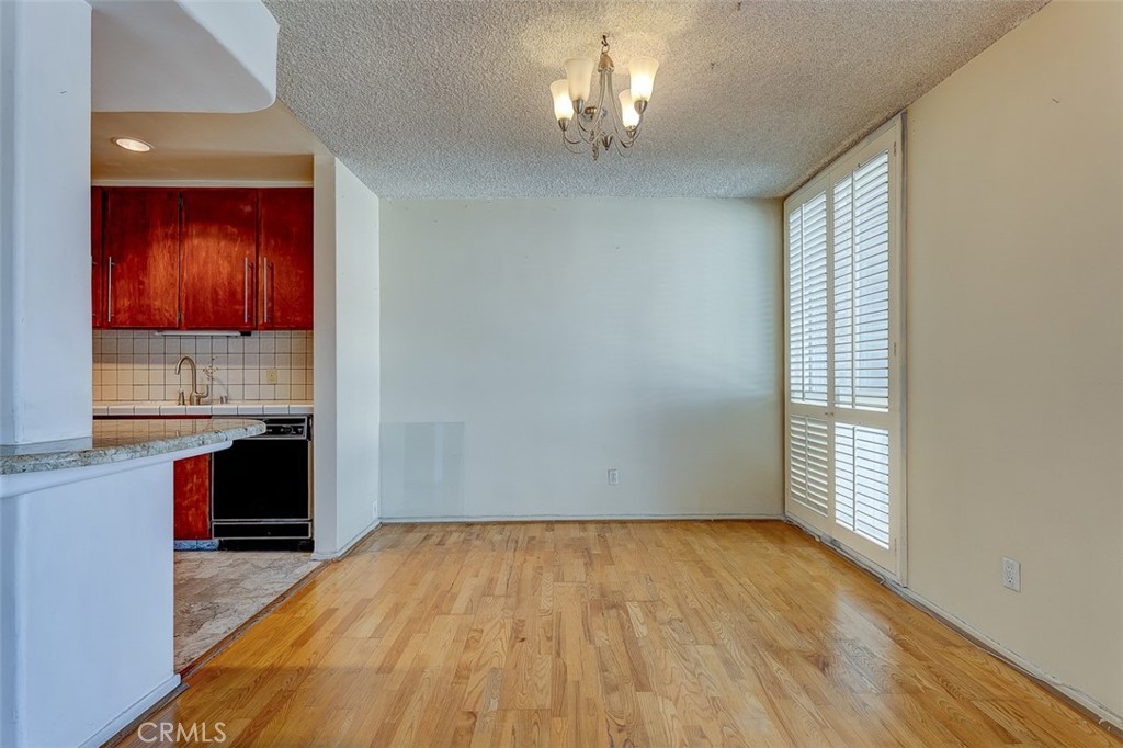5454 Zelzah Avenue 215 Property Photo 2