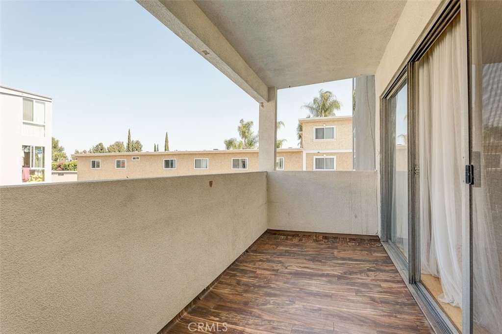 5454 Zelzah Avenue 215 Property Photo 19