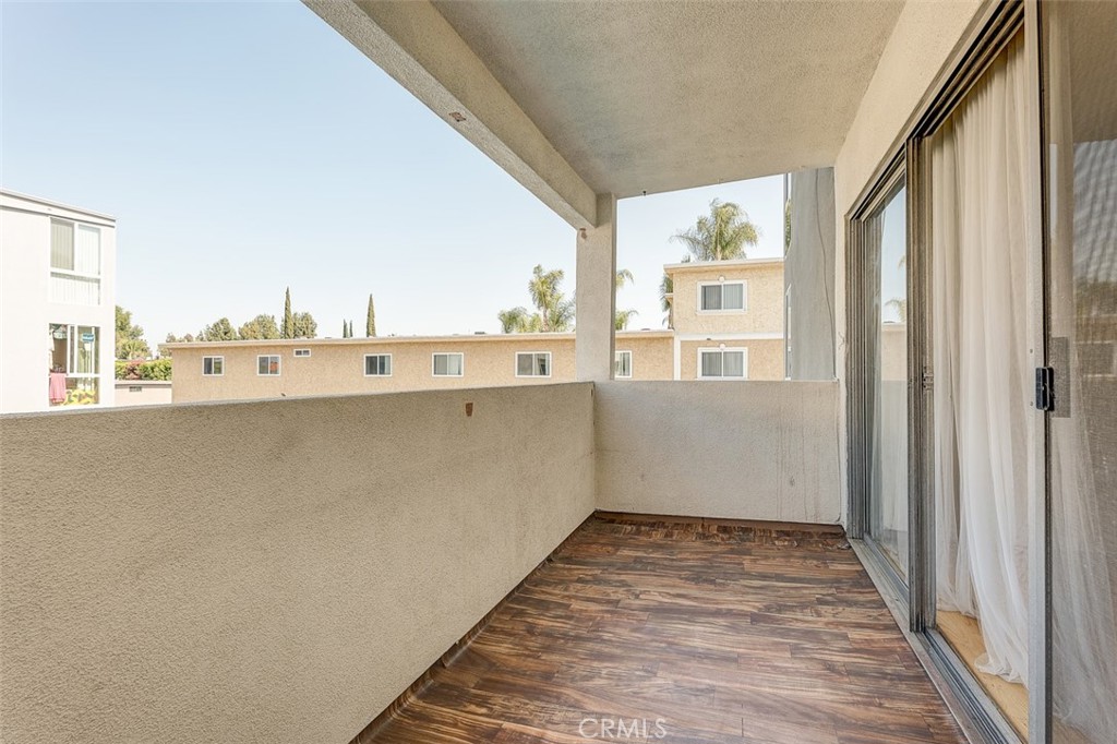 5454 Zelzah Avenue 215 Property Photo 19