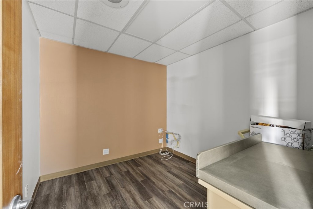 8719 Woodley Avenue Property Photo 14