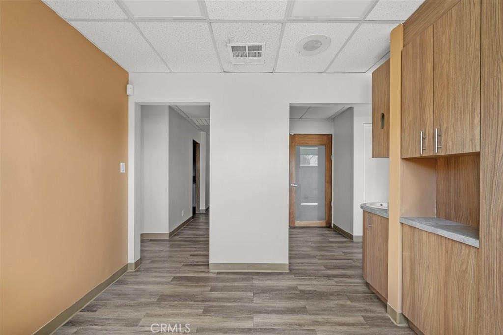8719 Woodley Avenue Property Photo 18