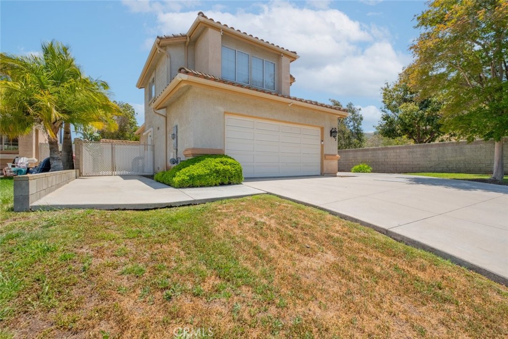 2052 Chenault Place