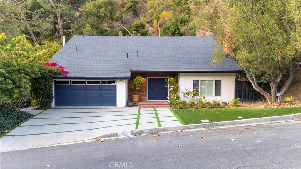 9767 Blantyre Drive Property Photo 1