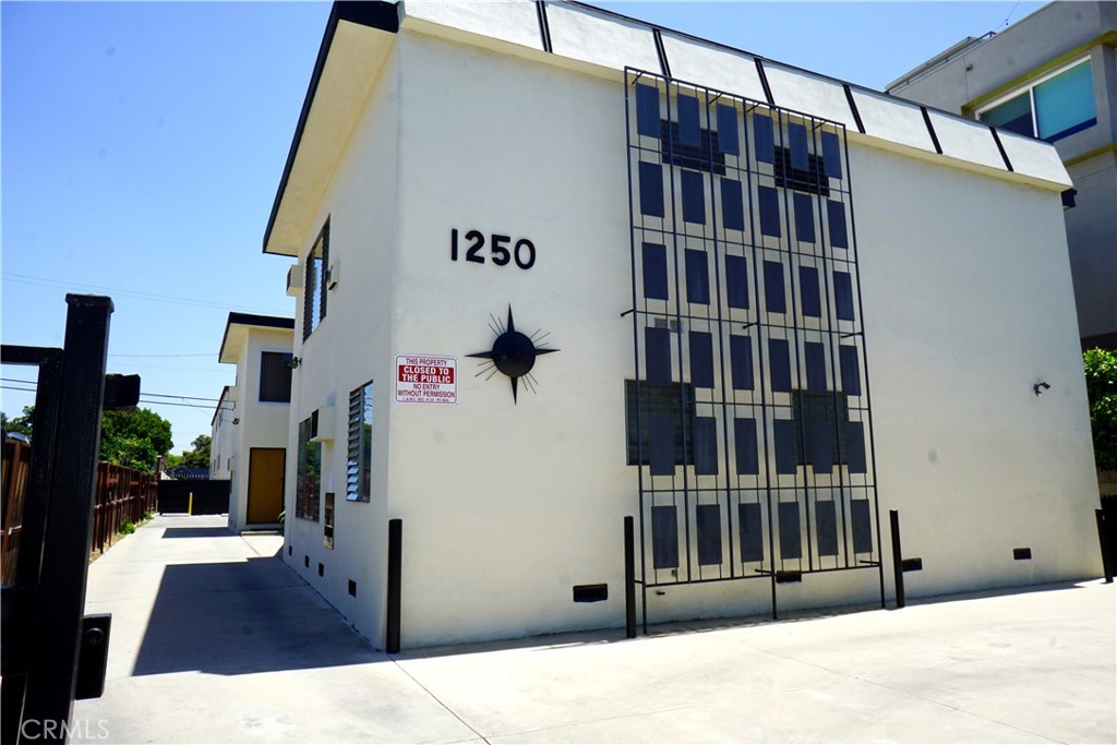 1250 Gordon Street Property Photo 1