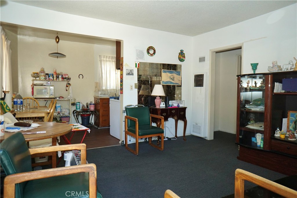 1250 Gordon Street Property Photo 6