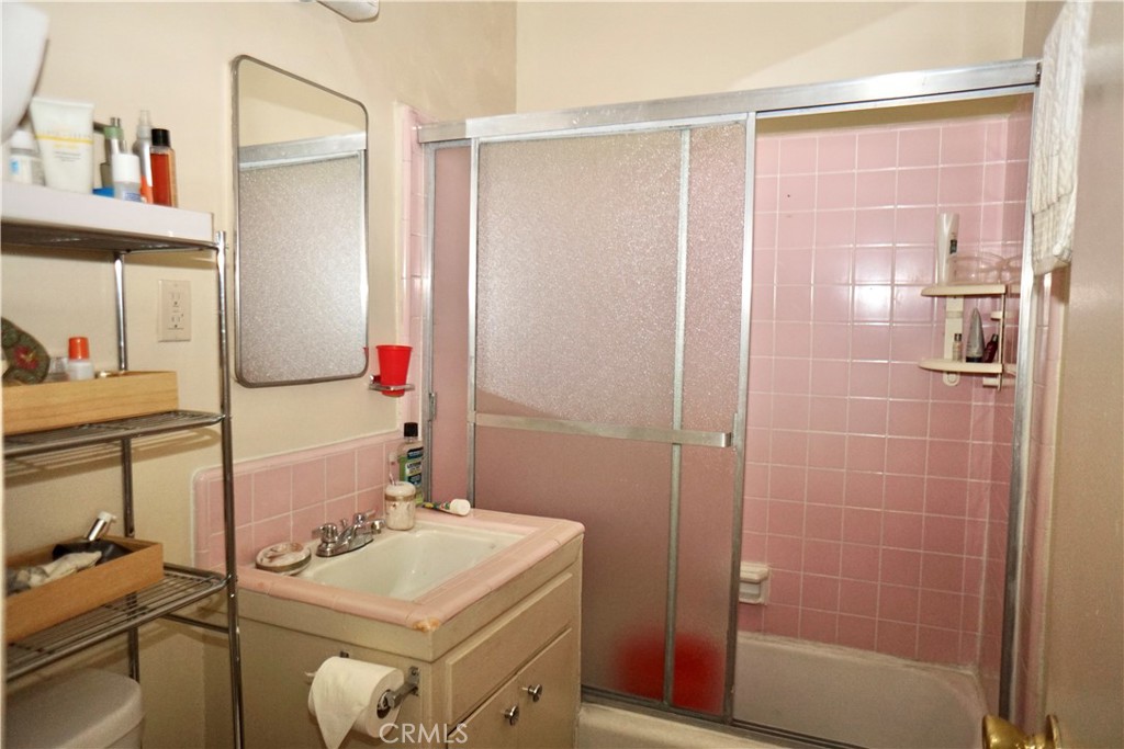 1250 Gordon Street Property Photo 10