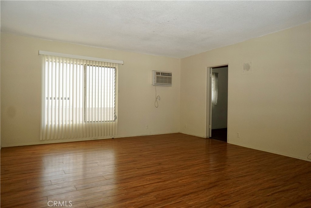 1250 Gordon Street Property Photo 11