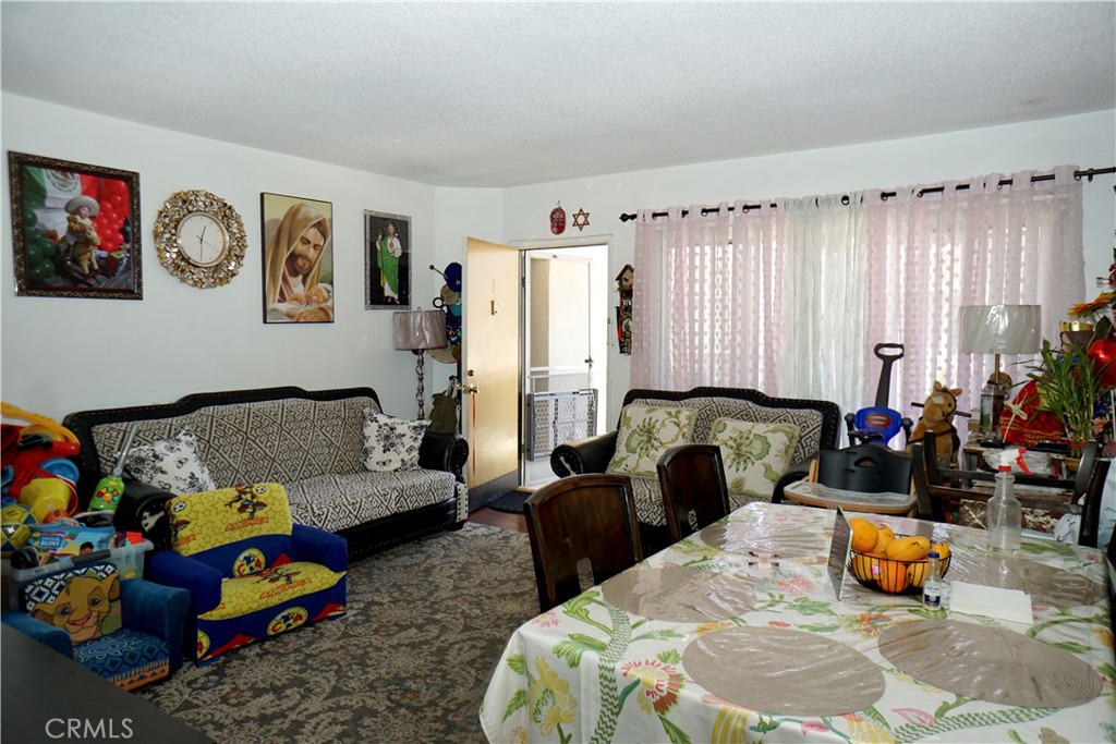 1250 Gordon Street Property Photo 13