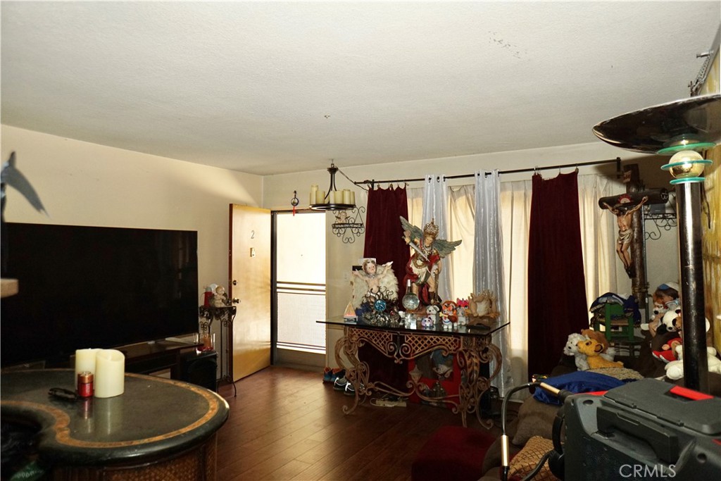 1250 Gordon Street Property Photo 15