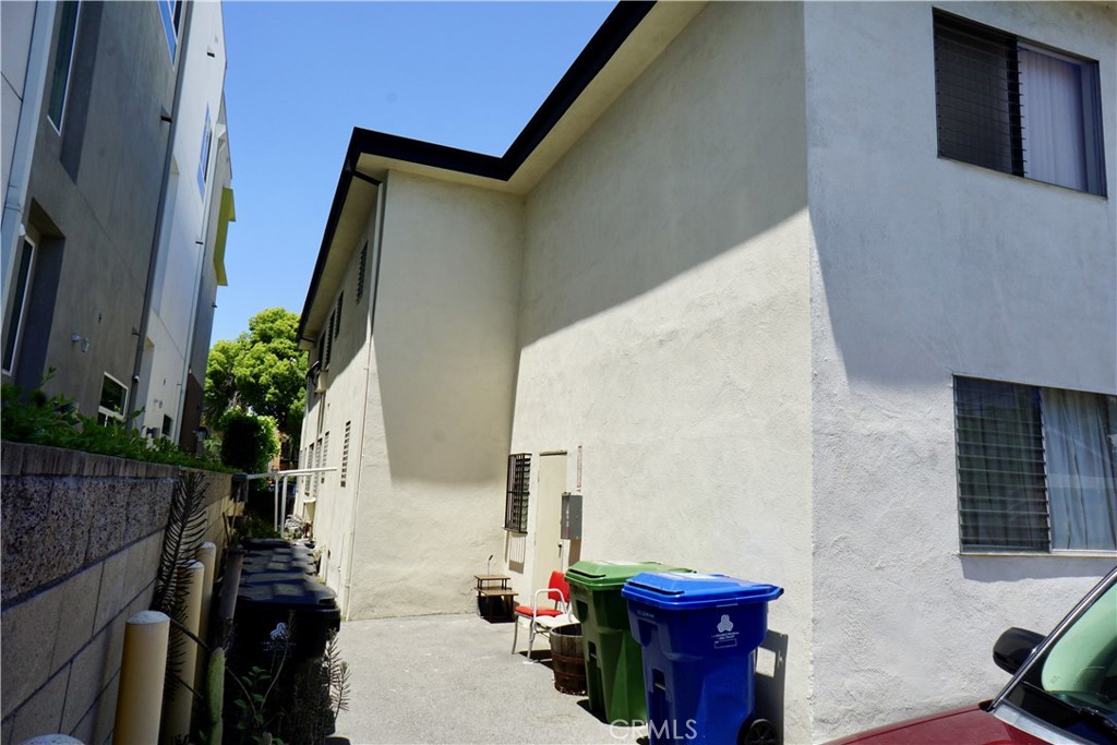 1250 Gordon Street Property Photo 20