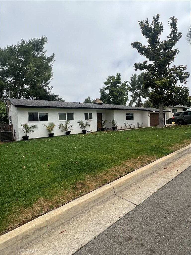 533 Via Vista Drive Property Photo 1