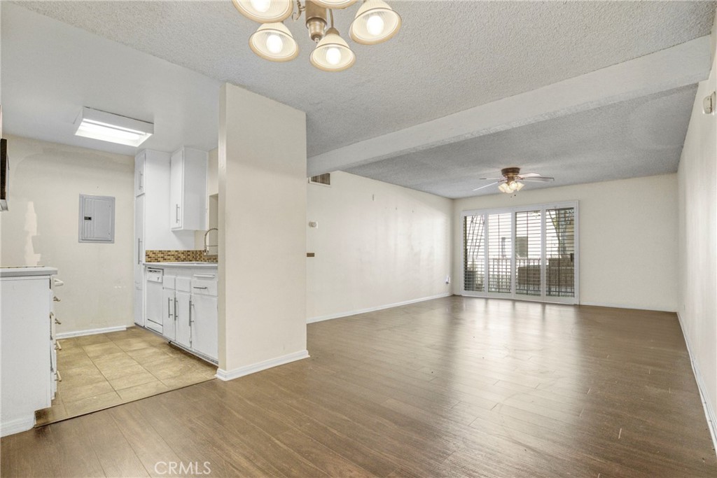 5460 White Oak Avenue F105 Property Photo 3