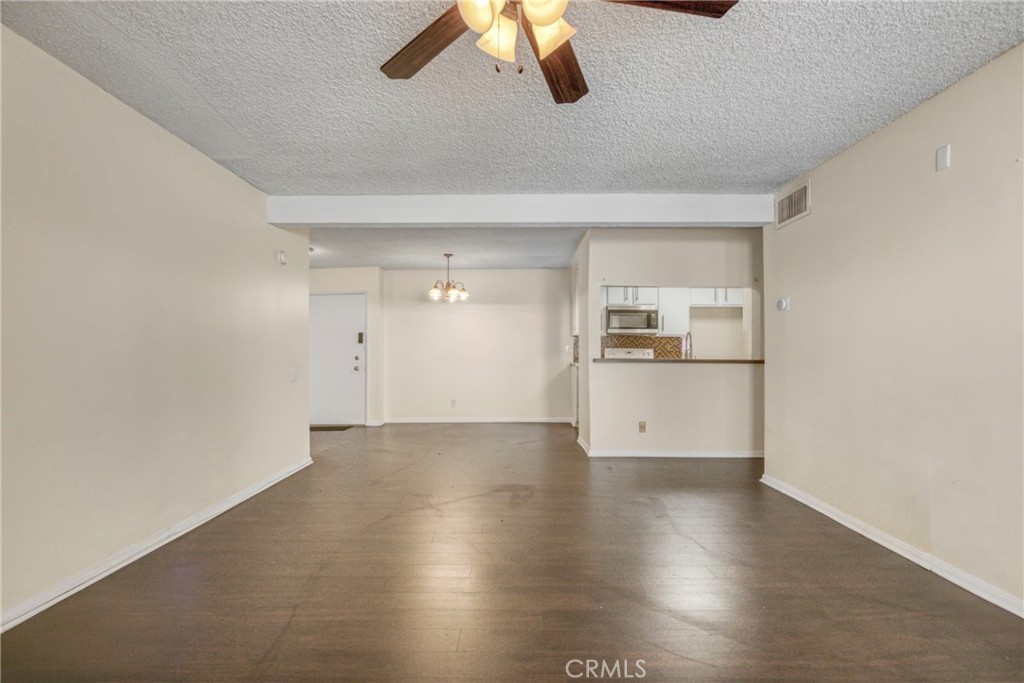 5460 White Oak Avenue F105 Property Photo 7