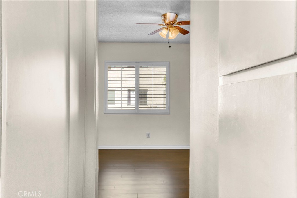 5460 White Oak Avenue F105 Property Photo 12