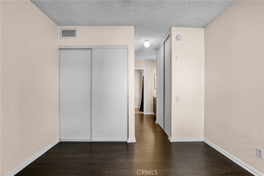 5460 White Oak Avenue F105 Property Photo 14