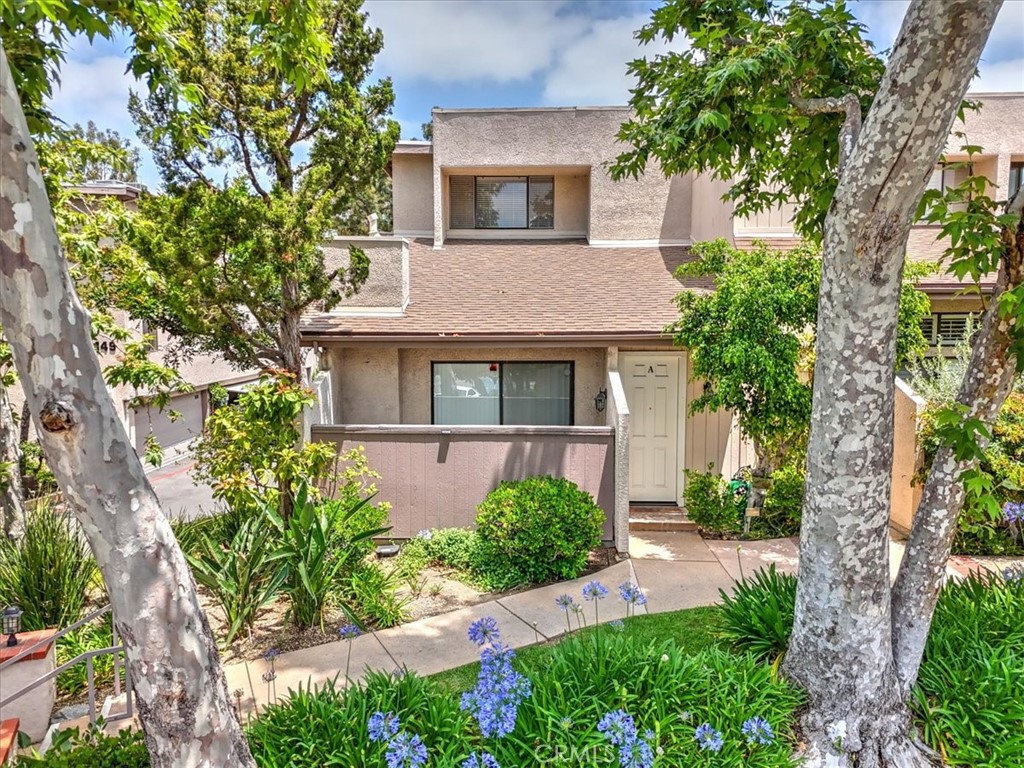 15141 Magnolia Boulevard A Property Photo 1
