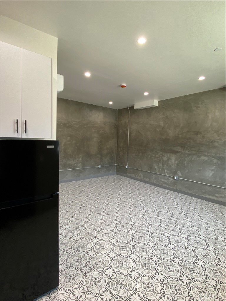 2211 1/2 Hyperion Avenue Property Photo 1