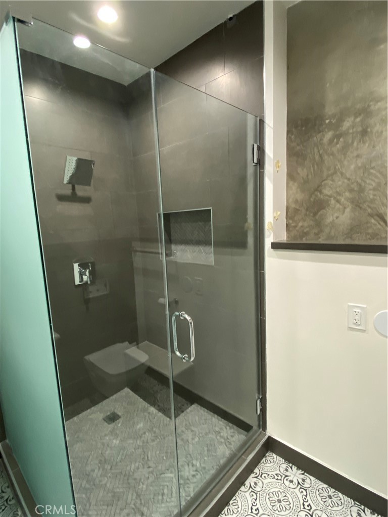 2211 1/2 Hyperion Avenue Property Photo 14