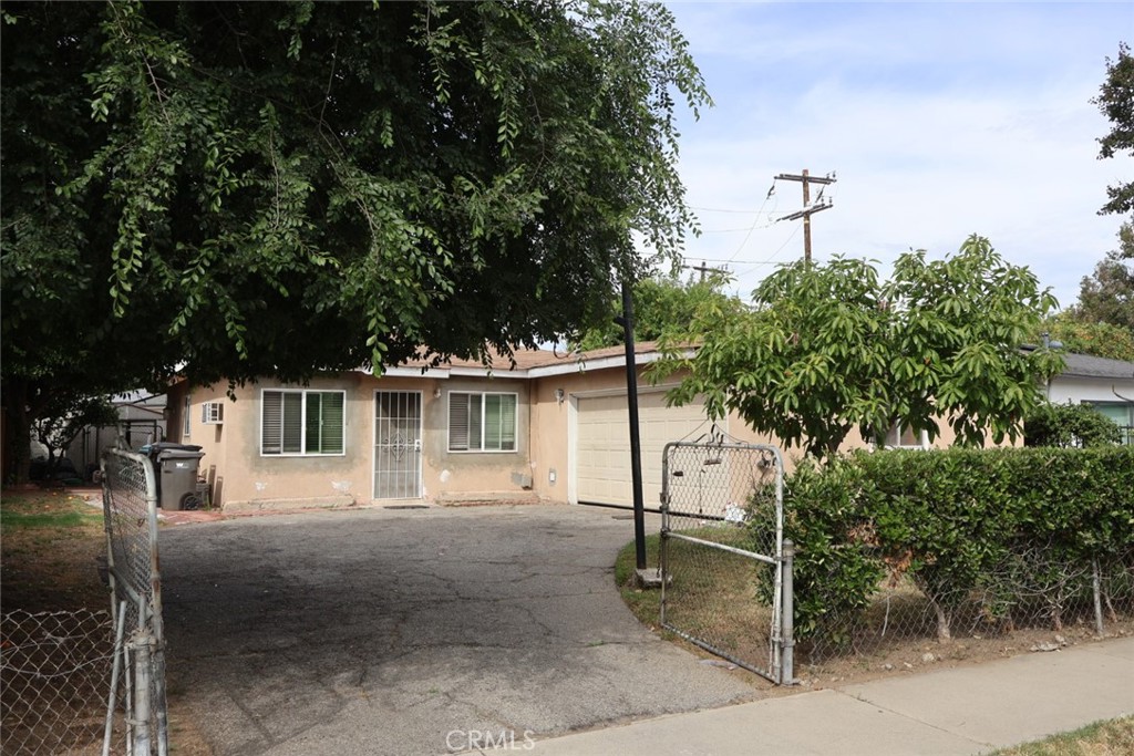 14043 Rockway Drive Property Photo 1