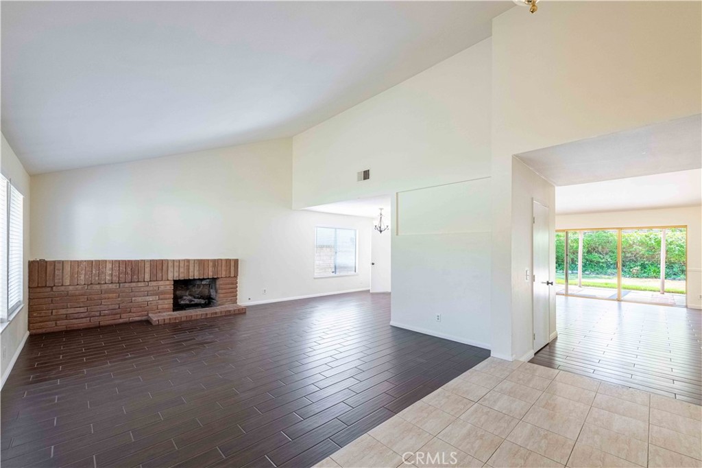 28752 Pisces Street Property Photo 4