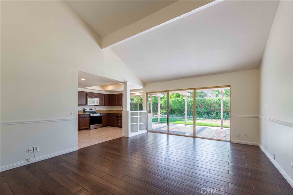 28752 Pisces Street Property Photo 8
