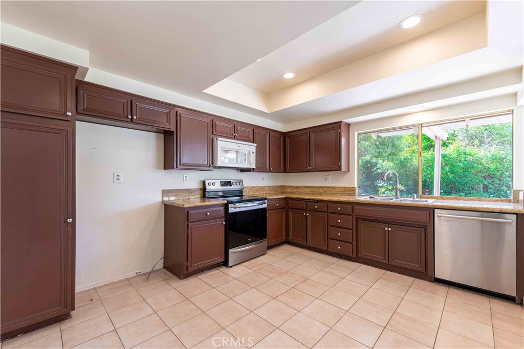 28752 Pisces Street Property Photo 10