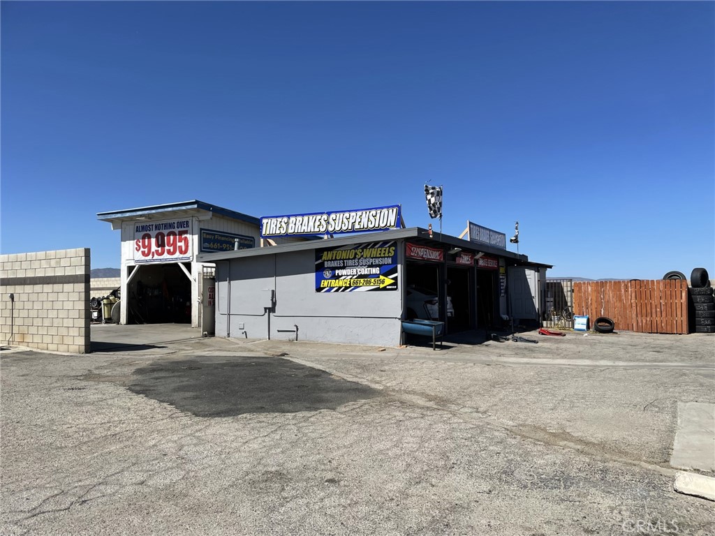 43555 Sierra Highway Property Photo 6