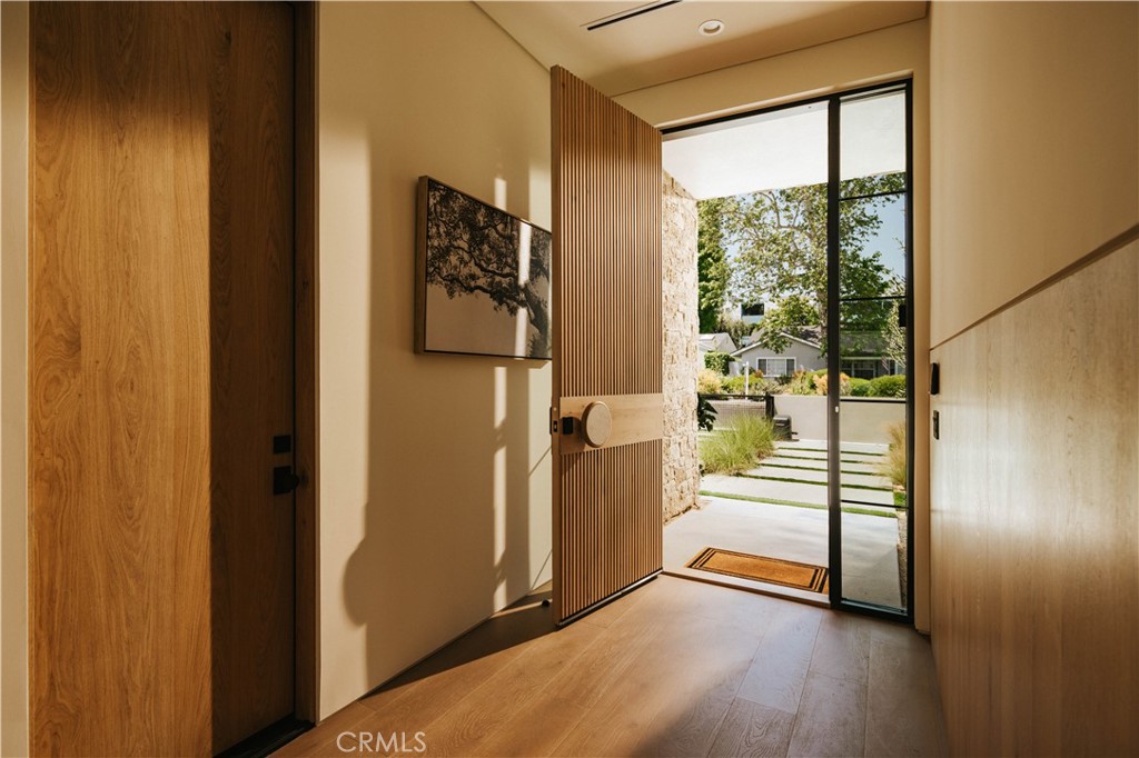 11556 Blix Street Property Photo 2