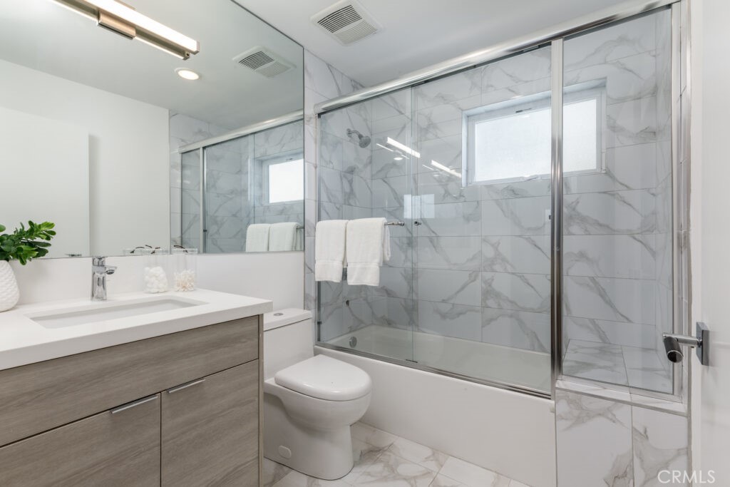 846 N Alta Vista Boulevard Property Photo 14