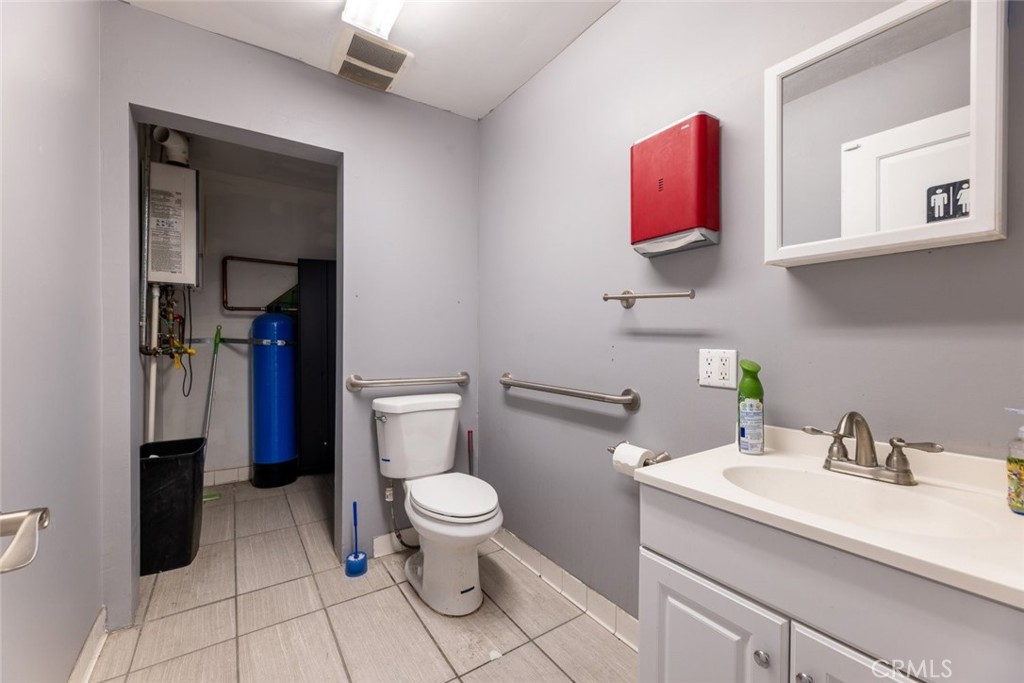 11285 Goss Street Property Photo 9