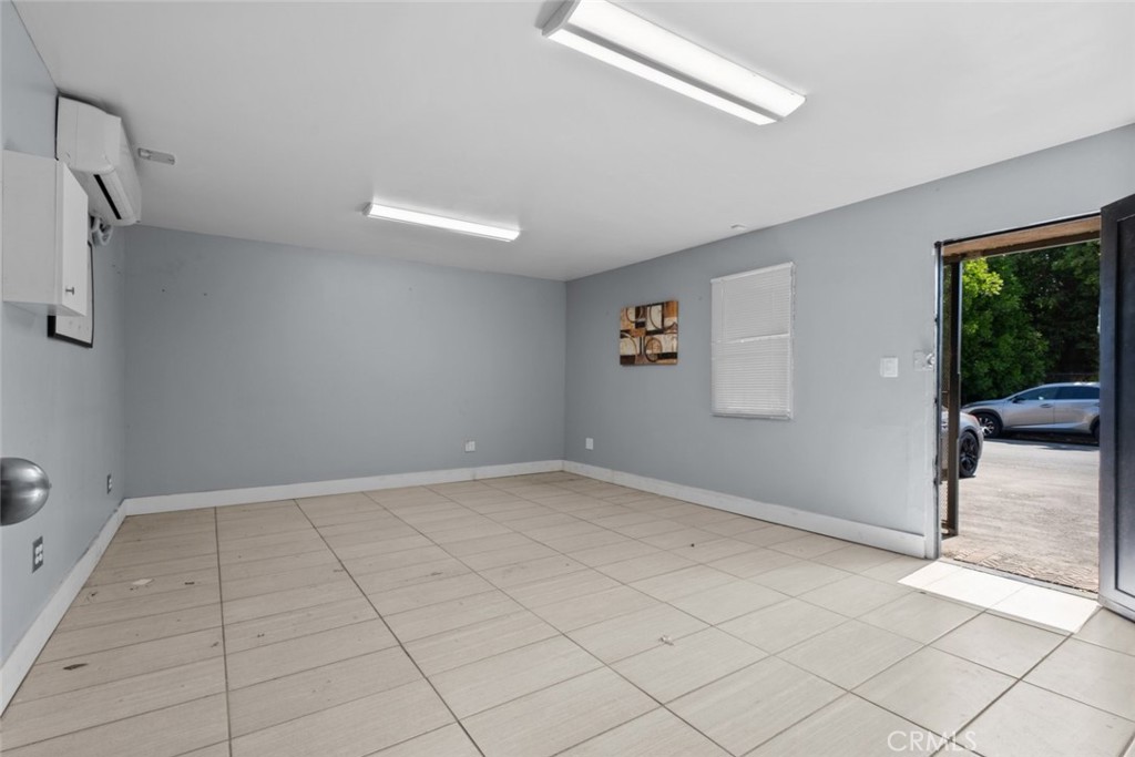 11285 Goss Street Property Photo 34